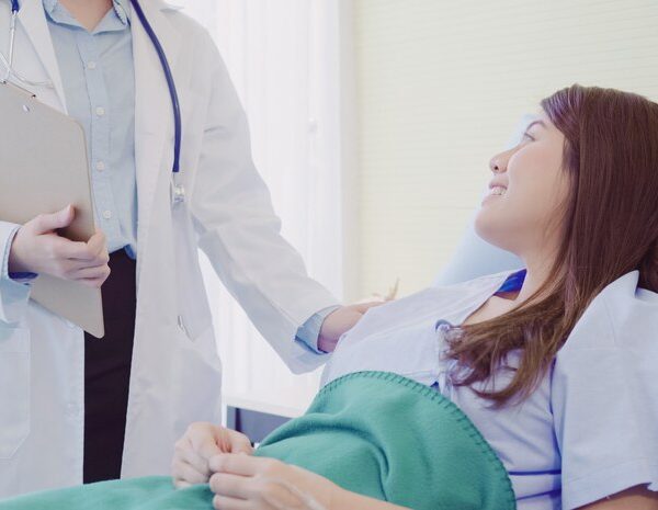 beautiful-smart-asian-doctor-patient-discussing-explaining-something-with-clipboard_7861-1232